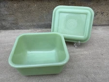 1930s Fire King Jadeite Refrigerator Dish Leftovers Green Philbe w/ Lid - Read