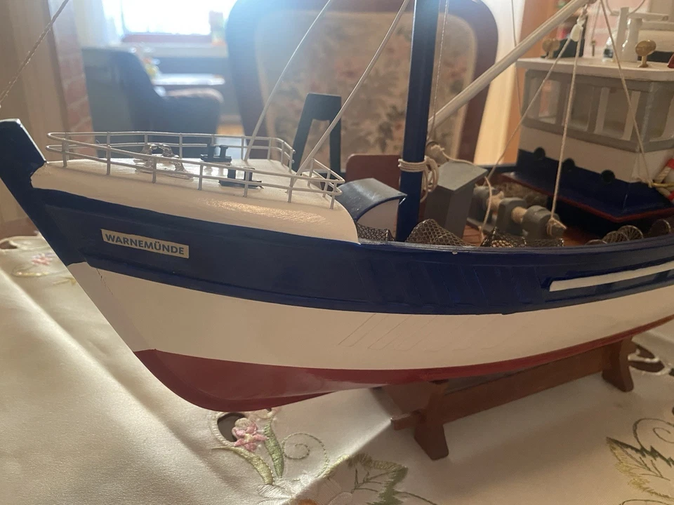 Fischkutter Schiffs Modell Sammlerstück Rostock - Bild 2 von 4