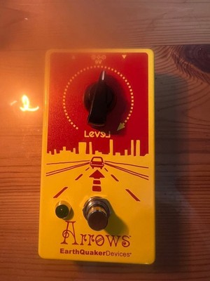 EarthQuaker  Maker Devices Arrows effector color 799542