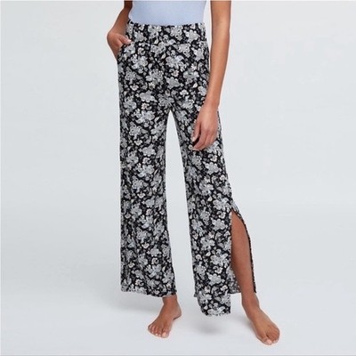 Vera Bradley Boho lagenlookk Floral Slit pants with side pockets size small