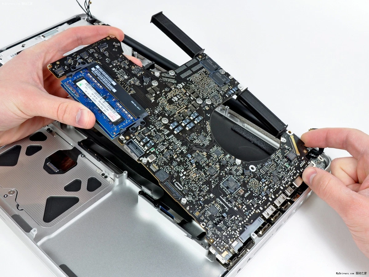 Macbook pro 2011 logic board deals replacement