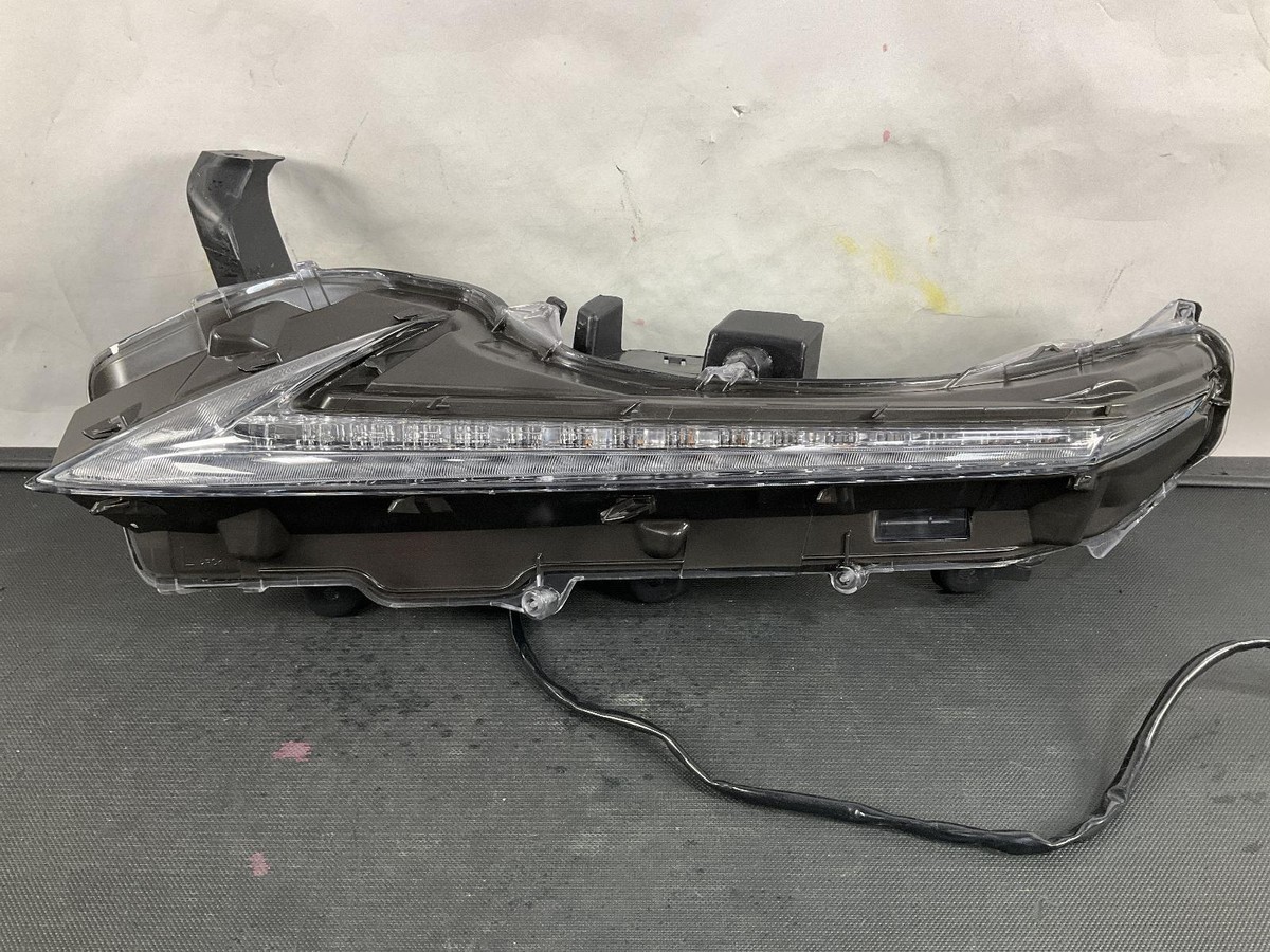 2019 LEXUS NX300 LH DRIVER LEFT Front Lamp daytime running, (LED