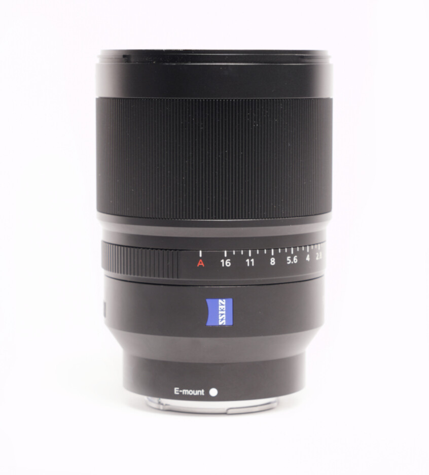 Sony SEL35F14Z Distagon T* FE 35mm f/1.4 ZA Lens Sony SEL35F14Z Distagon T* FE 35mm f/1.4 ZA Lens