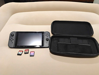 Nintendo Switch HAC-001 Console Gray Joy-Con w/ Carry Case & 3 Games