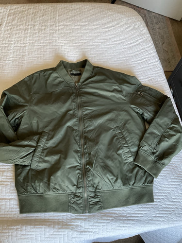 Uniqlo flight bomber jacket - Gem Uniqlo flight bomber jacket - Gem