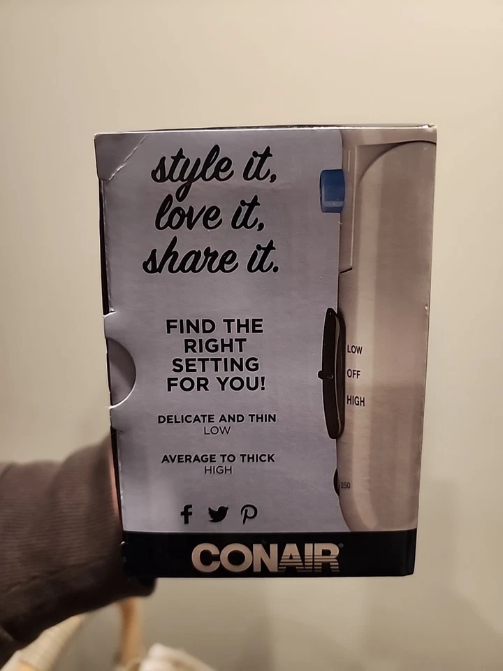 Secadora de viaje compacta Conair 1875 vatios ligera y portátil, gris, doble voltaje Foto 2 de 2