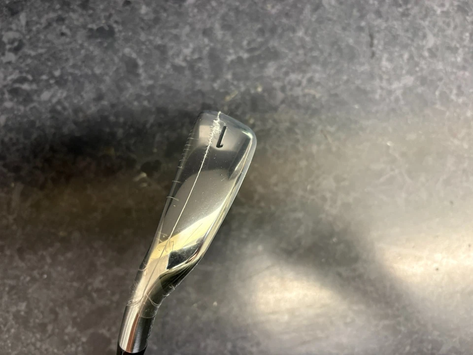 LEFT HANDED TITLEIST U505 #1 UTILITY IRON - ACCRA TOUR Z GREEN STIFF FLEX SHAFT - Image 3 of 4