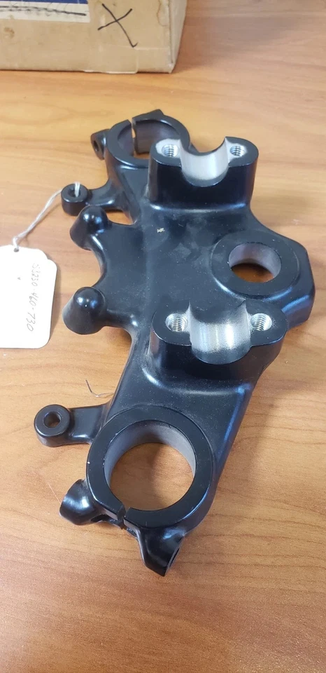 HONDA CB650 PUENTE HORQUILLA TRIPLE ÁRBOL SUPERIOR NUEVO 53230-460-730 CB 650 1981 Foto 3 de 4