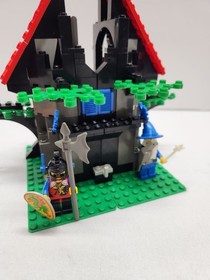 LEGO 1993 Vintage Castle: Majisto's Magical Workshop 6048 Wizard Dragon Knight 