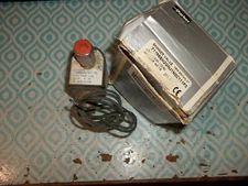 PARKER 71295SN2GNJ1N0C111P3 325PSI 1/16" 110/50 SKINNER VALVE (WL41-3)