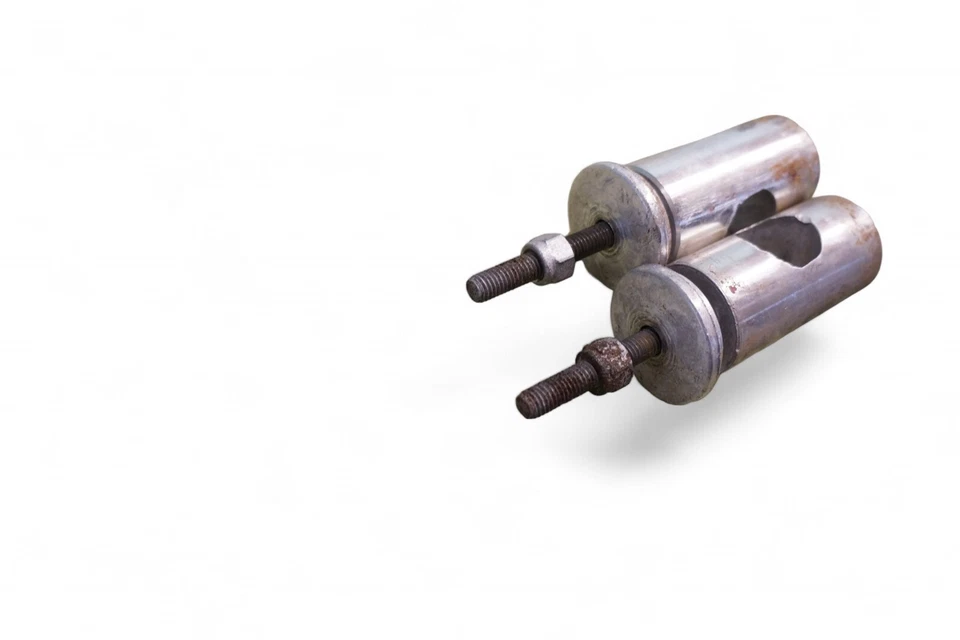 1974 Ducati 750 GT 750GT DM750 Super Sport Bevel DM Desmo wheel adjusters - Imagem 3 de 4