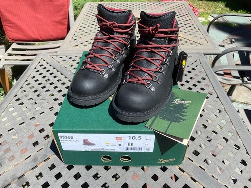 Danner Mountain Pass Arctic Night-size 