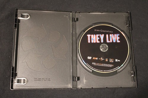 They Live Used DVD Sci-Fi Action Horror John Carpenter Roddy Piper Keith David - Picture 2 of 4