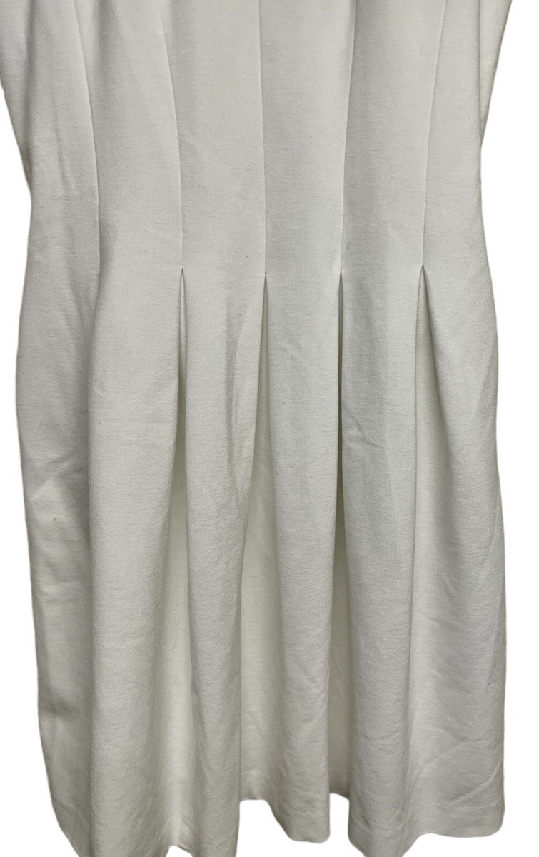 green emerald velvet dress Shop Banana Republic clothing and handbags at SilkRoll. Trade with us!