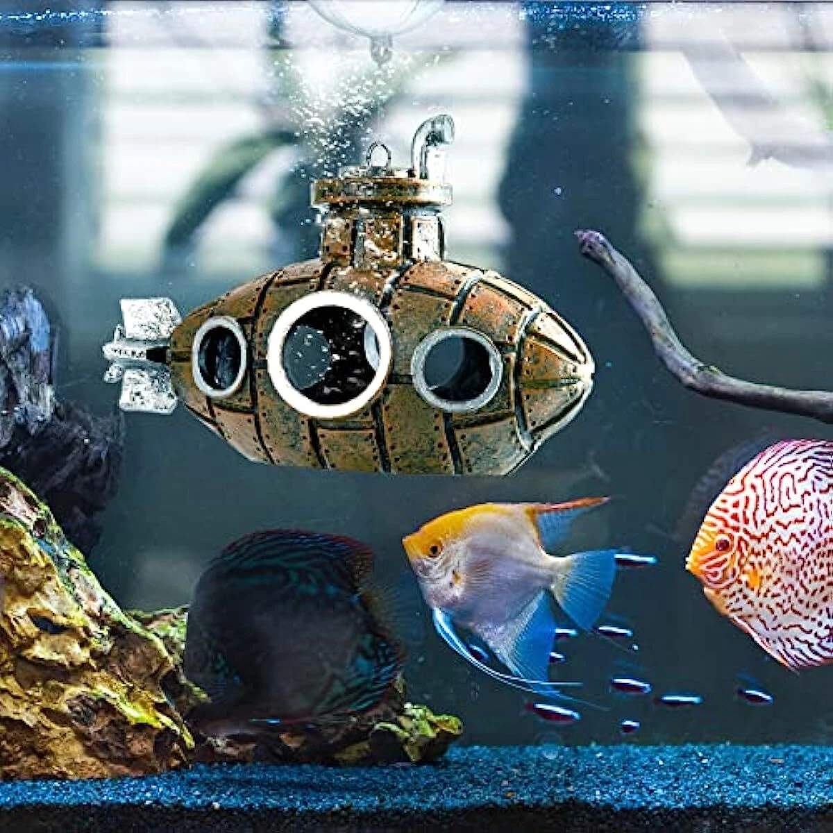 Floating top aquarium decorations