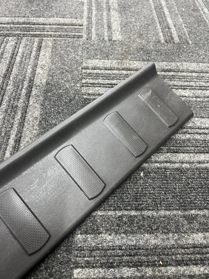 2013 Ford F-550 Super Duty Right Passenger Rear Rocker Sill Panel 7C34-2613244 - Image 3 of 4