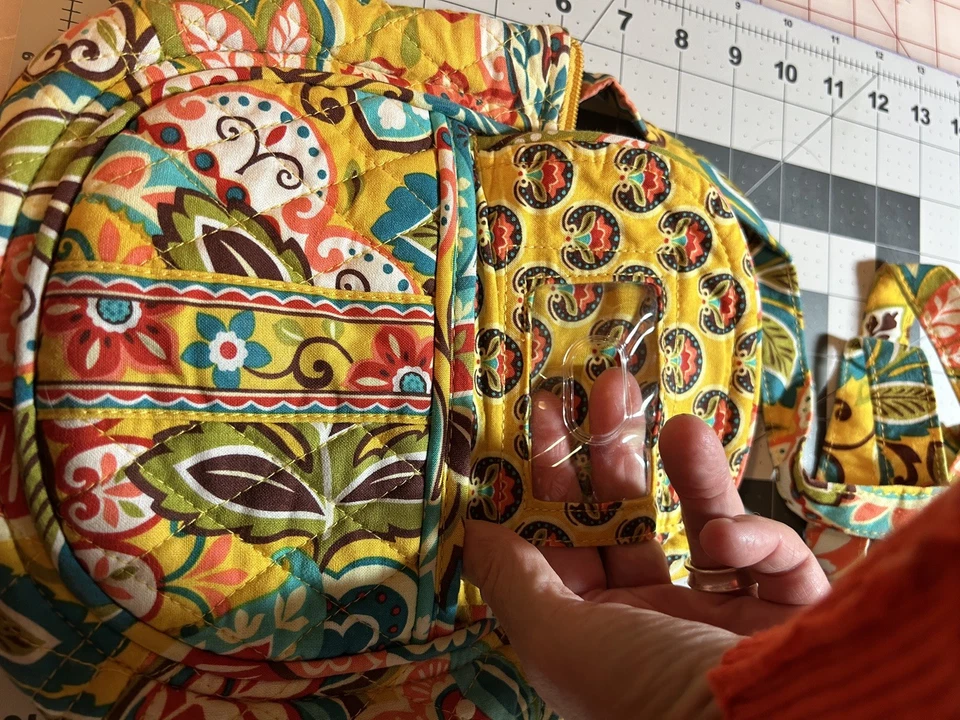 Bolso Bandolera Vera Bradley Cartera Lizzy Amarillo Provenzal Floral Multi Bolsillo Foto 3 de 4