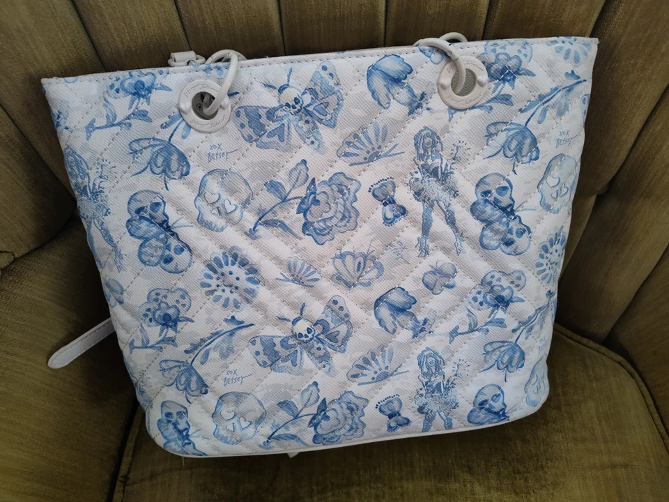 Bolso de Mano BETSEY JOHNSON Azul Blanco Calavera Polilla Floral Cartera Foto 2 de 4
