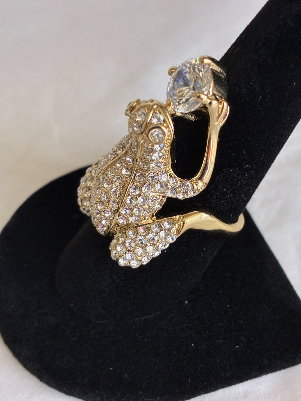 Rhinestone Crystal Frog (Holding Simulated Diamon… - image 5