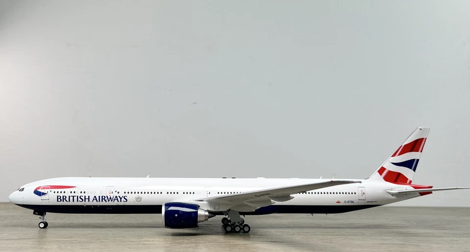 Inflight/ARD200 1:200 Boeing 777-300ER British Airways; G-STBL; ARDBA120 - Immagine 4 di 4