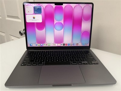 2022 Apple MacBook Air 13.6