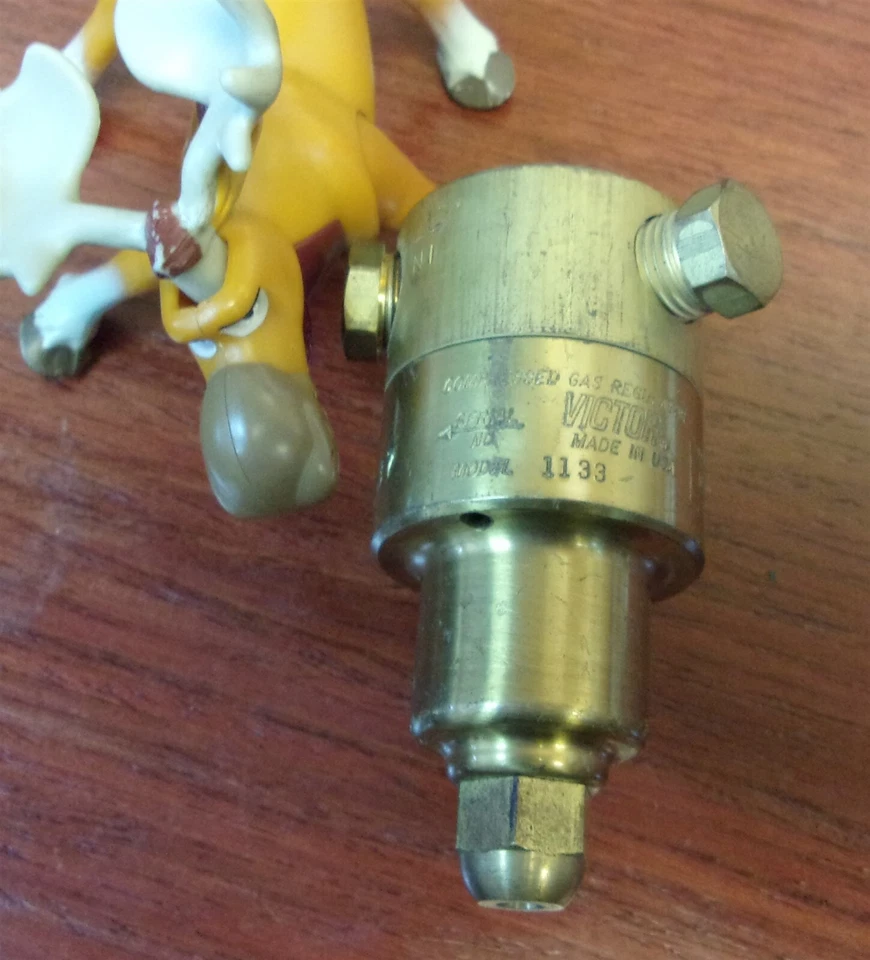 Regulador de Gas Comprimido VICTOR 1133 Hidrógeno Metano y Gas LIQ PET Foto 4 de 4
