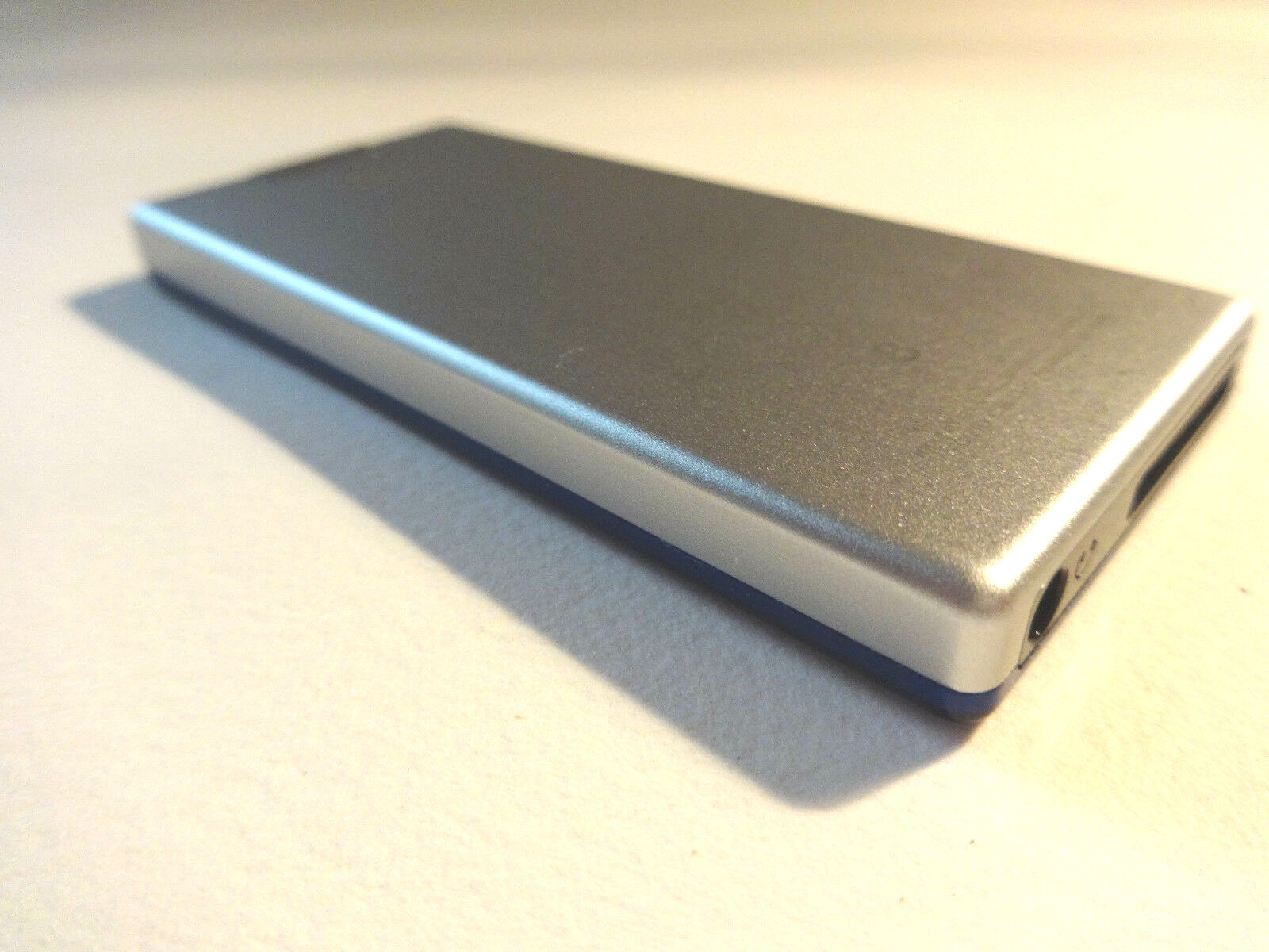 MICROSOFT  ZUNE  BLUE  8GB...NEW BATTERY...