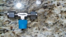 SWAGELOK SS-400-3-4TTM, 1/4" TUBE X 1/4" MNPT TEE X 1/4"TUBE - FREE SHIPPING