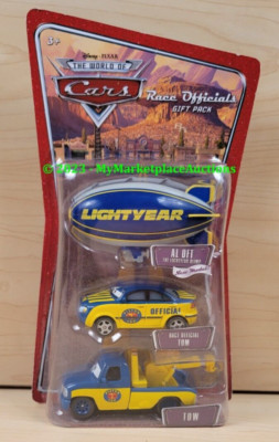 RACE OFFICIALS GIFT PACK - AL OFT - TOM - TOW Pixar DISNEY World of CARS M1887