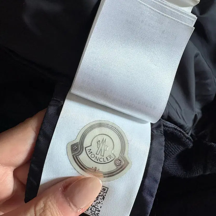 Moncler Knit Padded Down Jacket, Navy, Size L, Authentic thumbnail 8