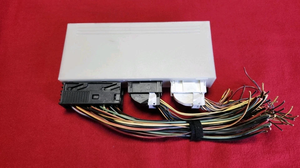 BMW X5 2005 61,35-9 117 101/608 377 10/601-3110-017 módulo de control de carrocería Foto 3 de 4