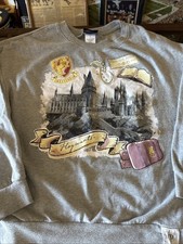 HARRY POTTER HOGWARTS Youth Girls Size XL 15-17 Sweatshirt Lightly Worn Gray