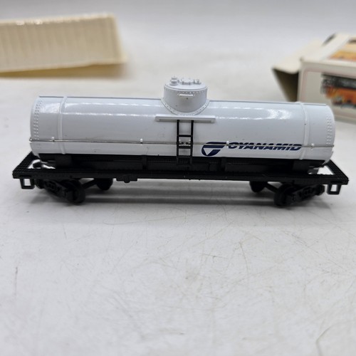 Vintage Bachmann Ho Scale Cyanamid 3-Dome Tanker Train W/Box - Picture 2 of 7