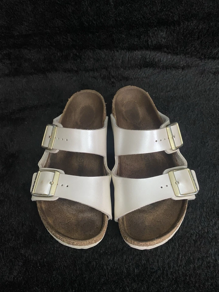 Sandalias Birkenstock Arizona Split Birko-Flor blancas/doradas juveniles talla US 2 EU 33 Foto 3 de 4