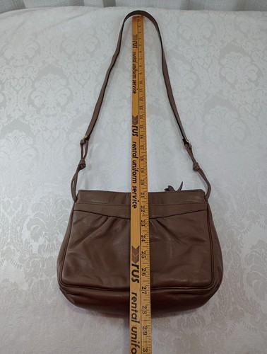 Vintage Etienne Aigner Schulter Handtasche Taupe Gold Akzent Reißverschluss Druckknopftaschen - Bild 19 von 24