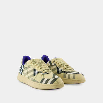 Real vs Fake Burberry sneakers. How to spot counterfeit  Authentic Burberry Sneakers main image 1