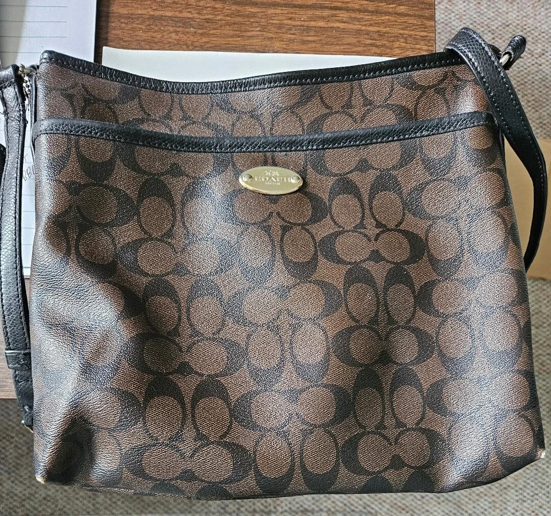 Borsa a tracolla Coach Peyton Signature nera marrone rivestita tela bordo pelle