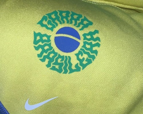 Small Brazil 2022/23 Stadium Home Men's Nike Dri-FIT Football Shirt DN0680-741 - Picture 5 of 9