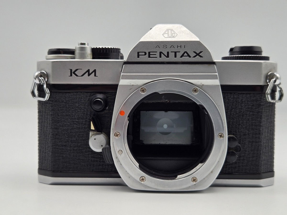 PENTAX KM シルバー SMC PENTAX 55mm F/1.8 N.MINT] PENTAX KM Silver Film Camera + SMC PENTAX 55mm F1.8 From