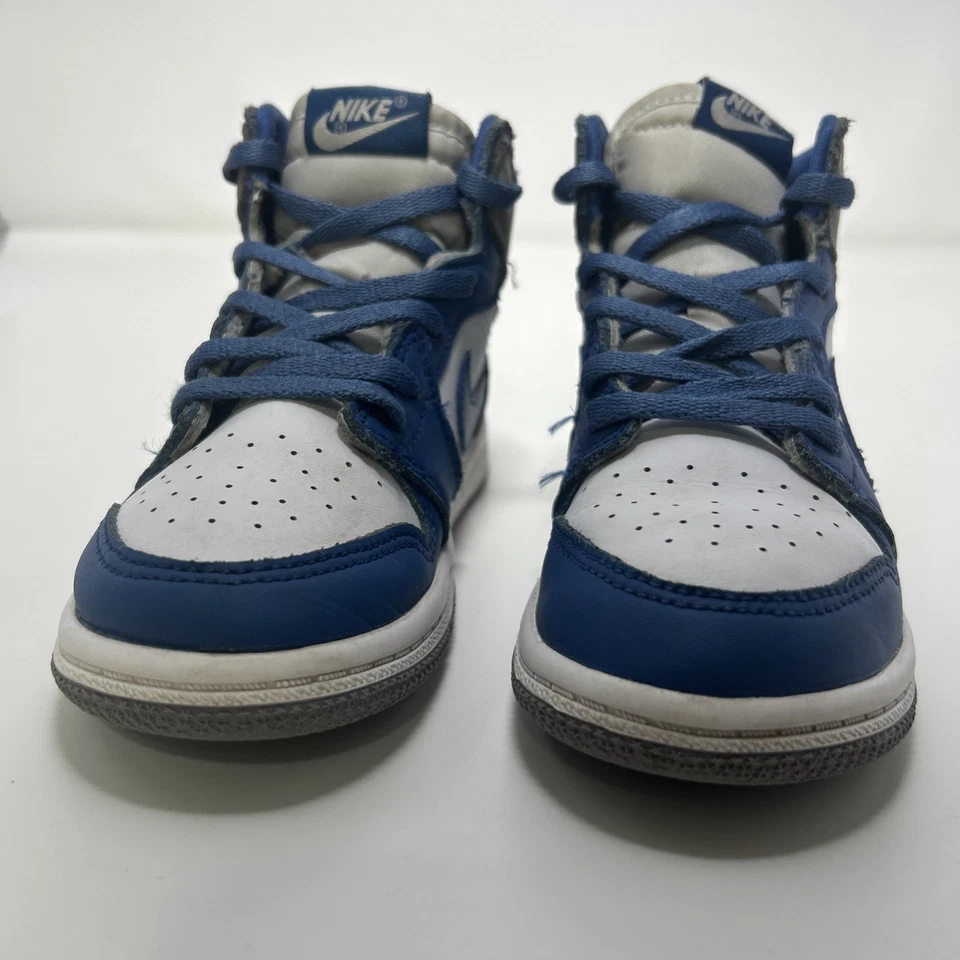 Nike Air Jordan 1 Retro High OG True Blue Shoes Youth Boys Size 10C FD1413-410 - Image 2 of 4