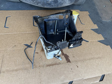 2011-2016 Ford F250 F350 Diesel 6.7 Lh Driver Battery Tray Coolant Reservoir Oem 2011-2016 Ford F250 F350 Diesel 6.7 Lh Driver Battery Tray Coolant Reservoir Oem