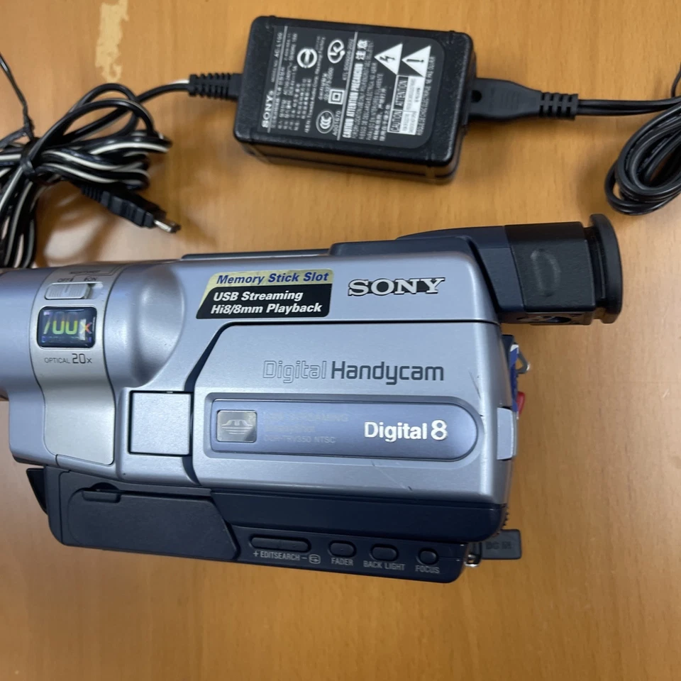 Sony DCR-TRV350 Handycam W/battery – Digital8/Hi8/Video8 - Image 4 of 4