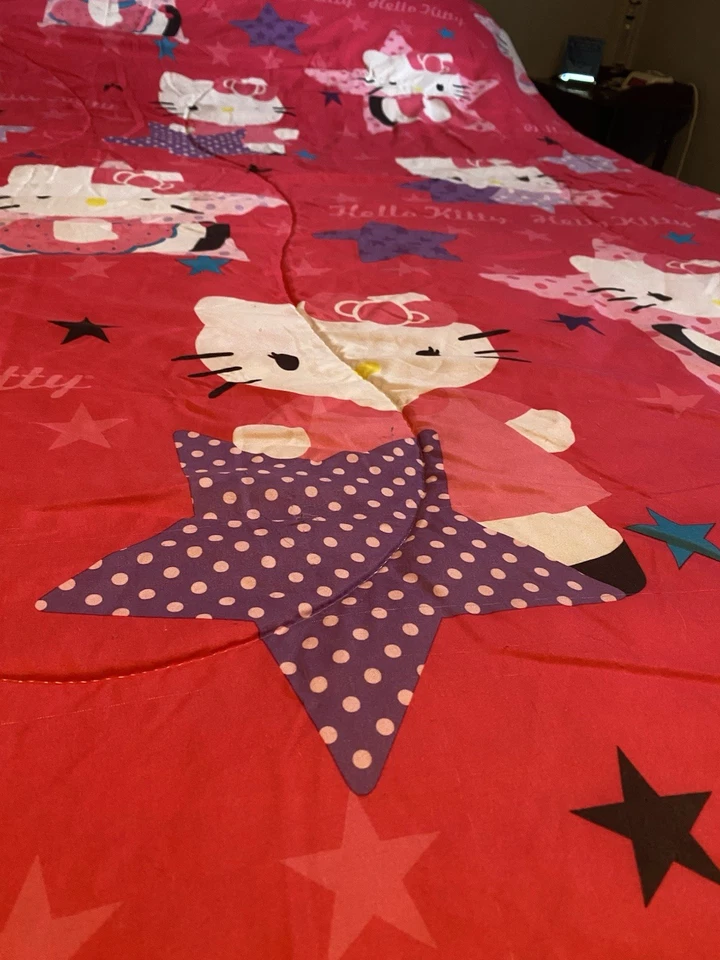 Sanrio Hello Kitty Reversible Quilted Comforter Dark & Light Pink Twin Sz 84x62 - Image 4 of 4