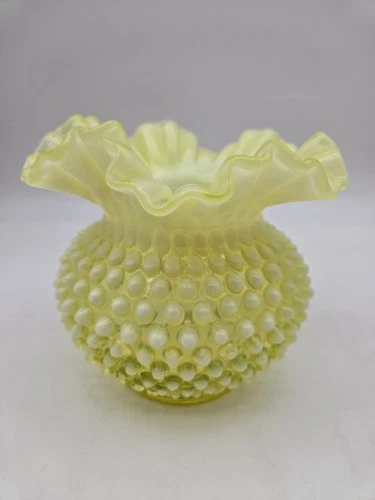 VINTAGE FENTON YELLOW VASELINE HOBNAIL VASE