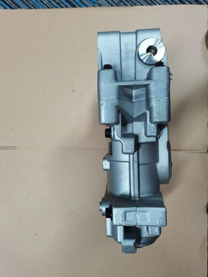 Oil Pump Balance Shaft For Jeep Compass Chrysler 200 2.0L 2.4L 3.6L 68127-987AB Foto 4 de 4