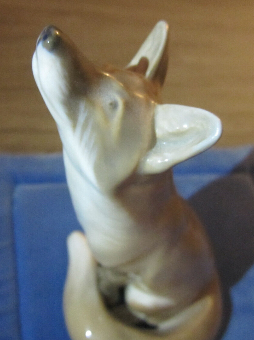 Vtg Royal Copenhagen Denmark porcelain howling fox figurine # 1475