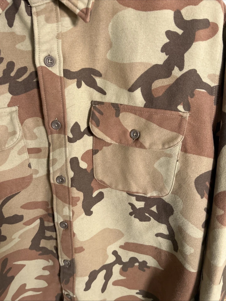 Camisa Wallace & Barnes J.Crew Para Hombres Grande Camuflada Con Botones Usada Foto 2 de 4