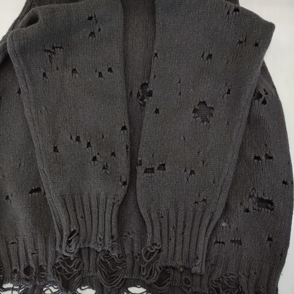 TAKAHIRO MIYASHITA TheSoloist V-neck grunge Sweater knit black 5