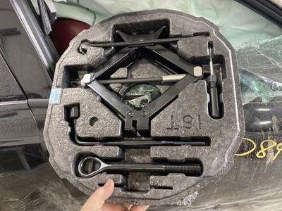 Used Floor Jack fits: 2018 Kia Stinger  Grade A