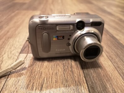 Kodak Digital Camera EasyShare CX6445 Silver With Memory Card Tested Working 